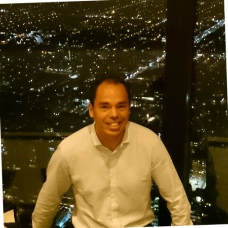 corporate_ourlocations_ricardo_fernandez