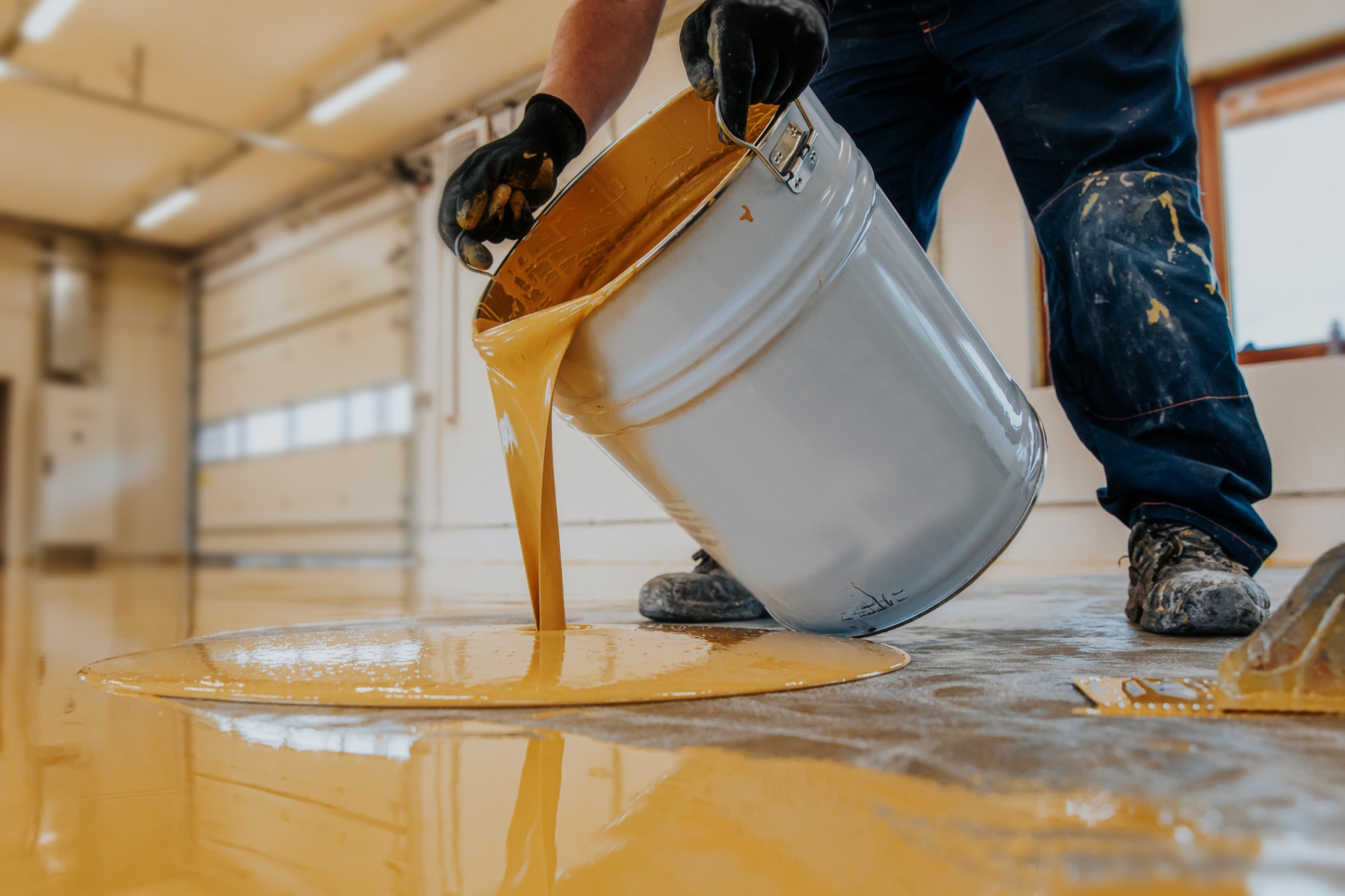yellow epoxy resin final coating for flooring.