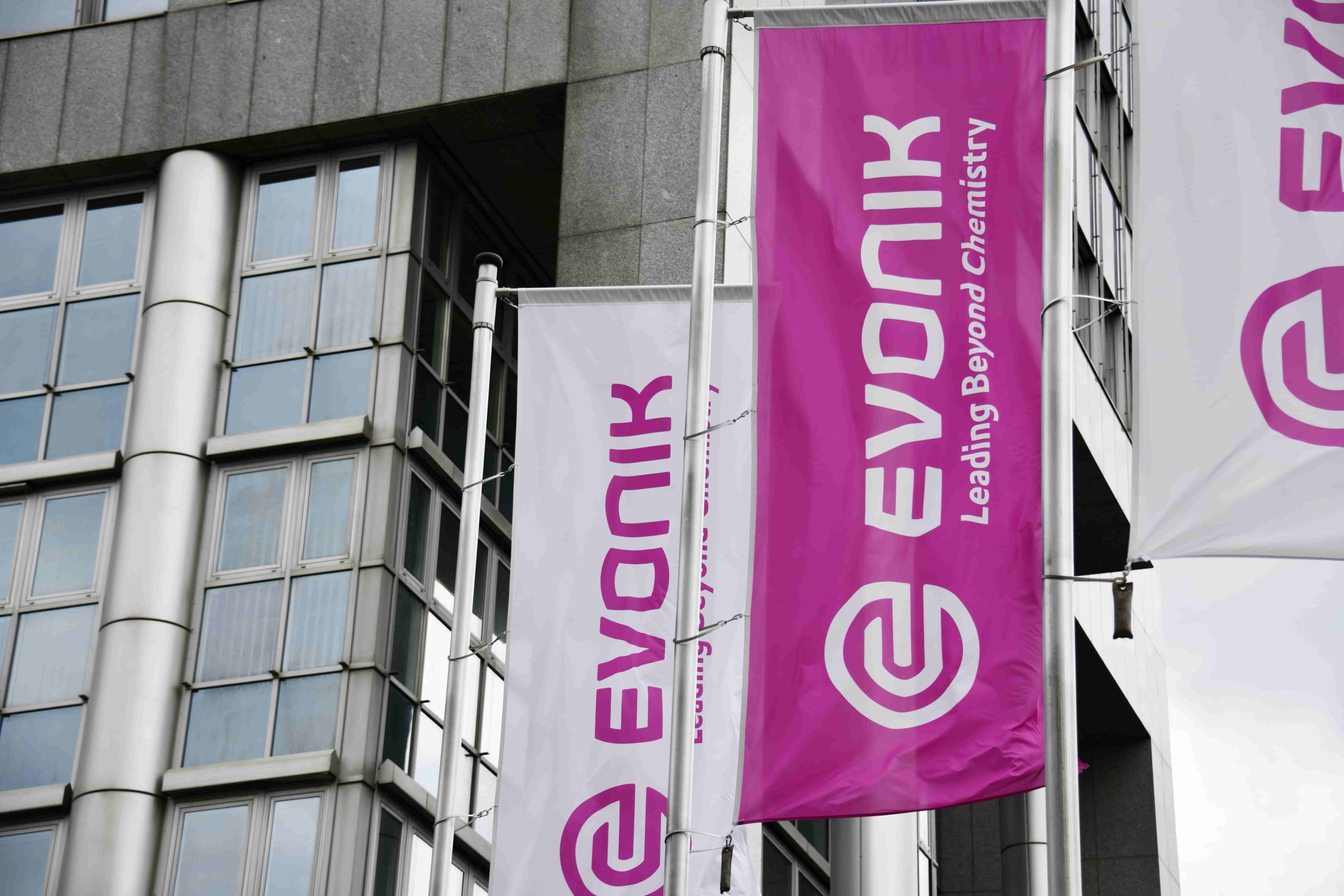 Safic-Alcan and Evonik partnership for the distribution of Dynasylan® and Protectosil® functional silanes in Central Eastern Europe and the Baltics.