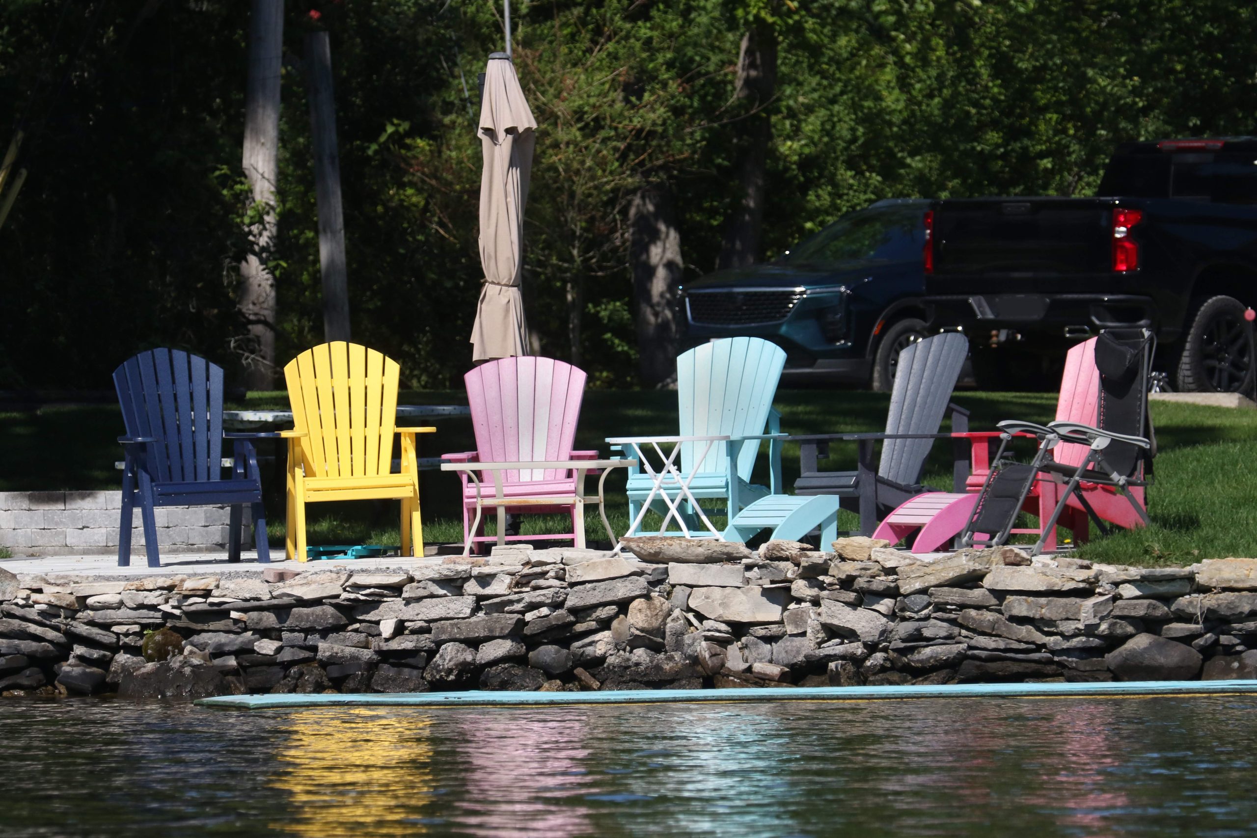 Courful lakeside deck chairs made of plastic